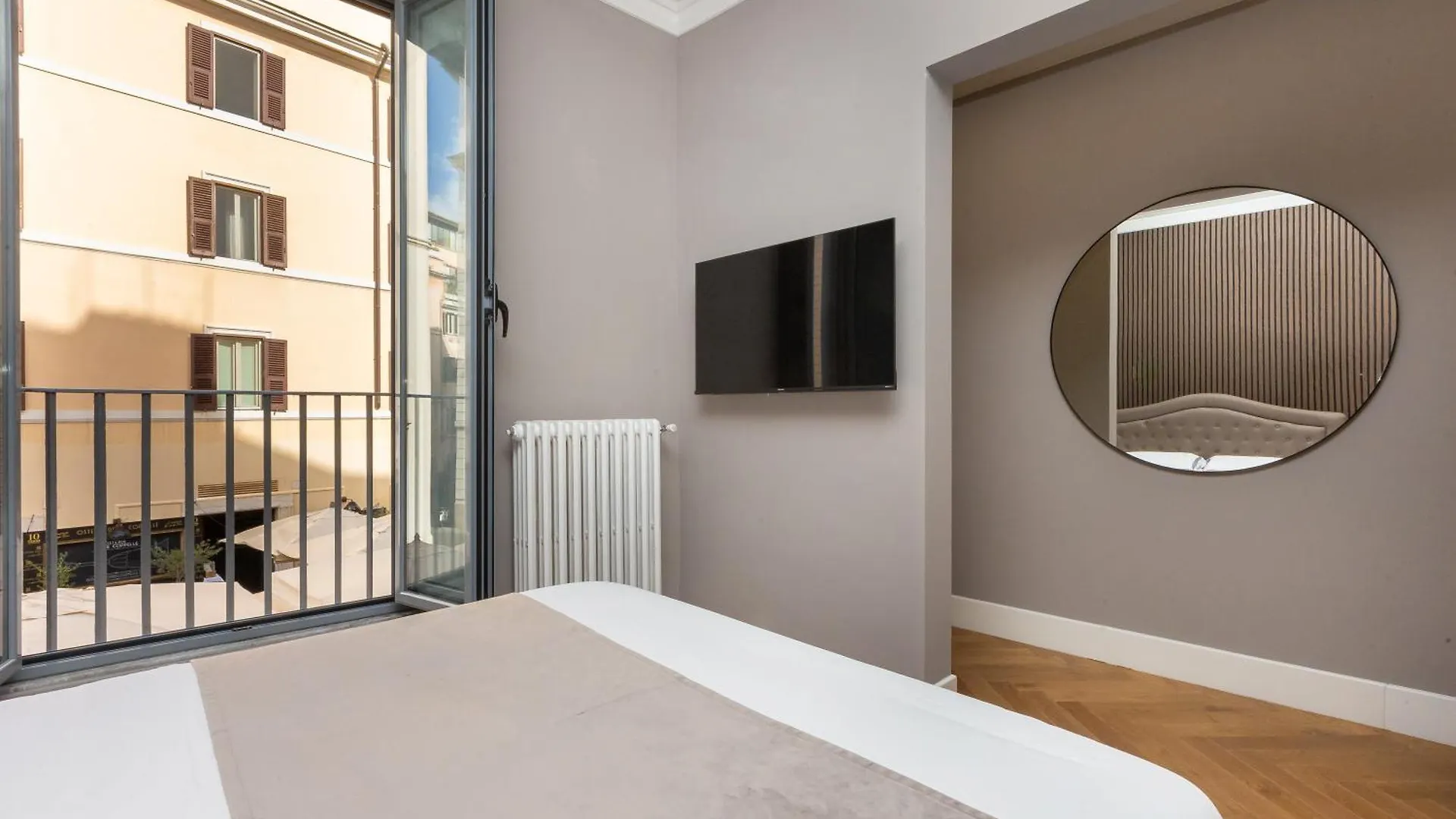 Amazing 3-Bedrooms Pantheon Rome