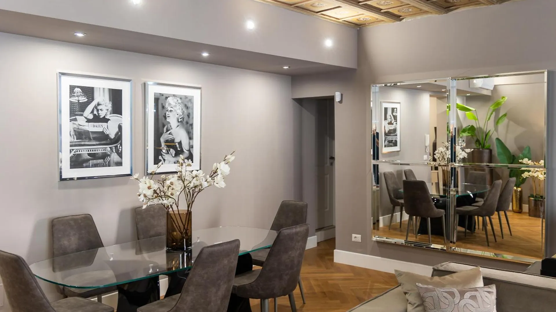 Amazing 3-Bedrooms Pantheon Rome Italy